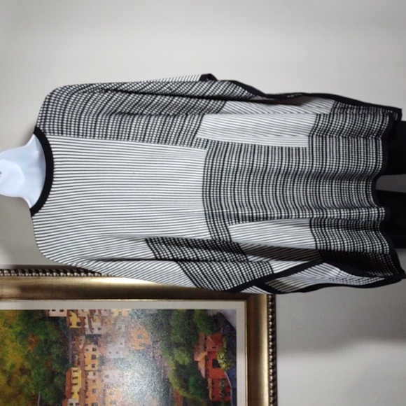 Chico's Geometric Textured Poncho - Picture 3 of 5